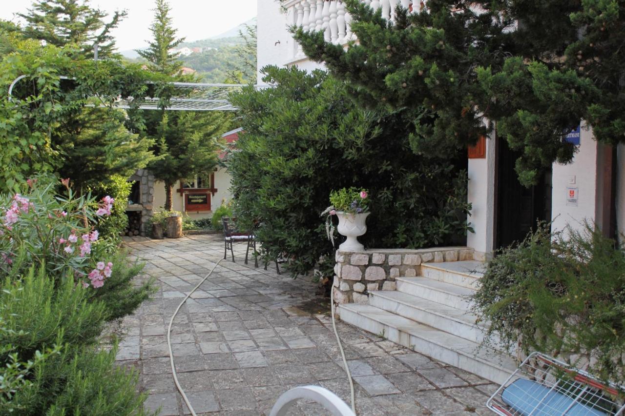 Apartments And Rooms With Parking Space Klenovica, Novi Vinodolski - 5590 ภายนอก รูปภาพ