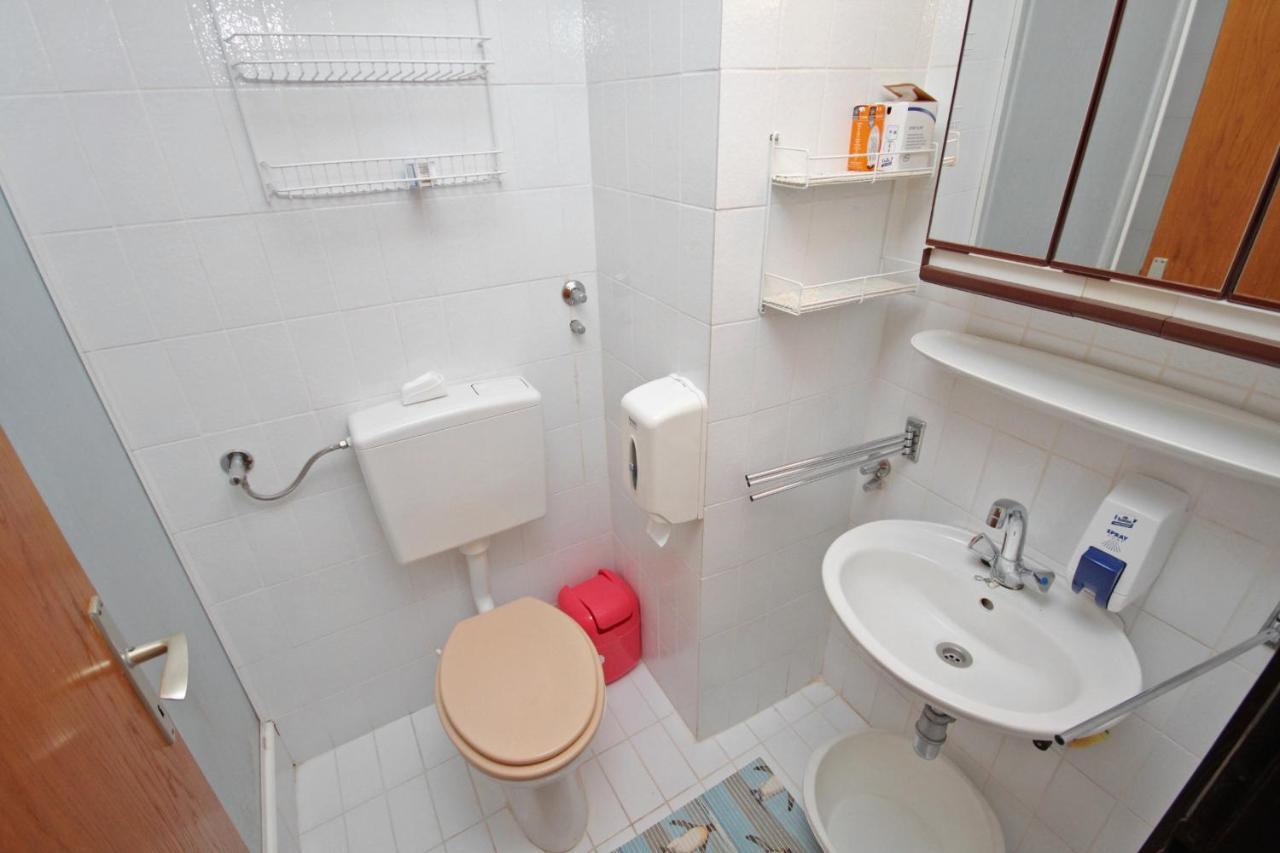 Apartments And Rooms With Parking Space Klenovica, Novi Vinodolski - 5590 ภายนอก รูปภาพ